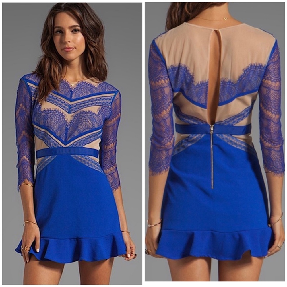89. Three floor Shades Of Blue Mini Lace Dress Size 2